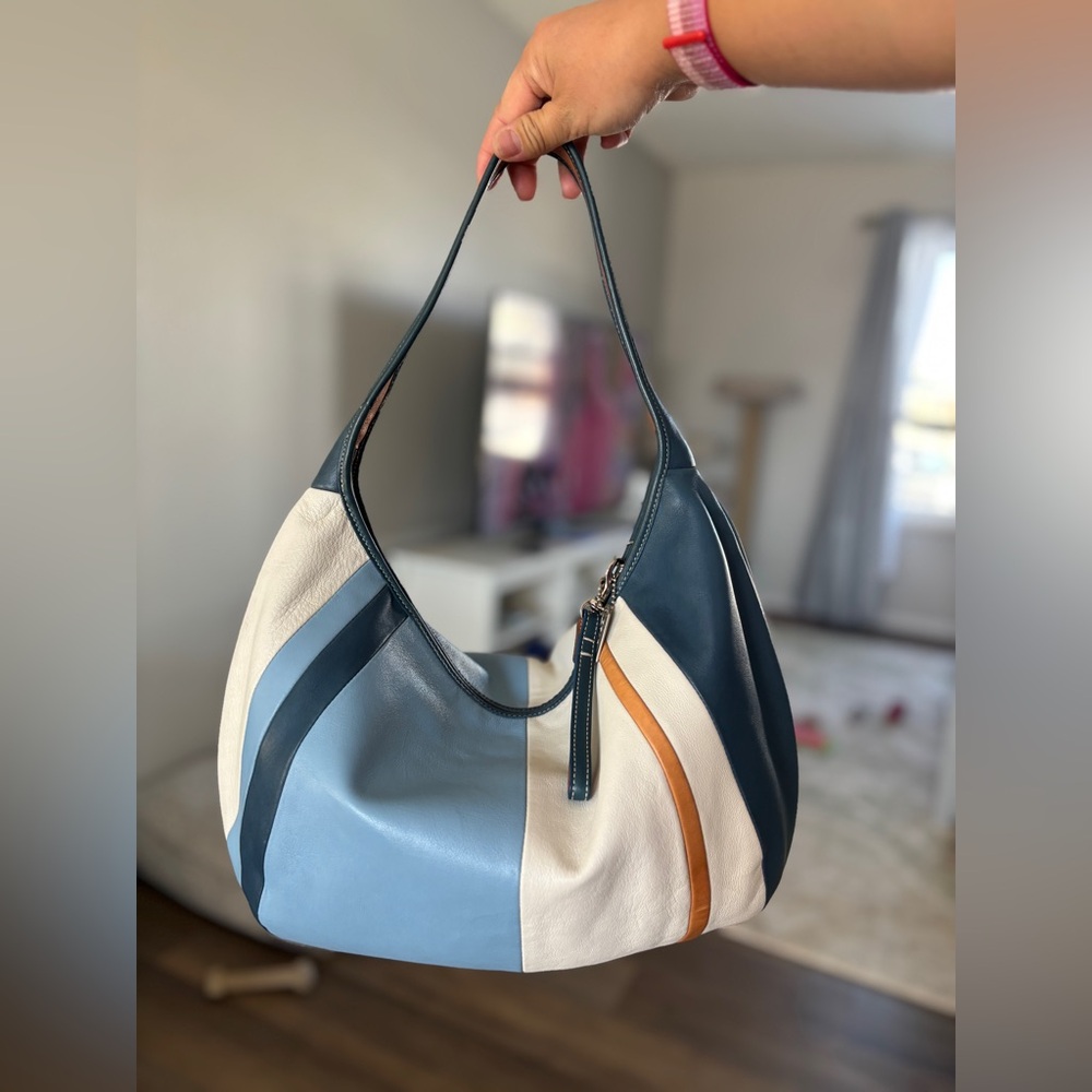 VINTAGE COACH MULTI COLOR ERGO STRIPE HOBO BAG IN GRAT CONDITION